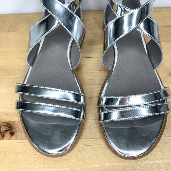 NWOT EILEEN FISHER Cici Velcro Sandal in Silver Sz 8.5 - Picture 3 of 12